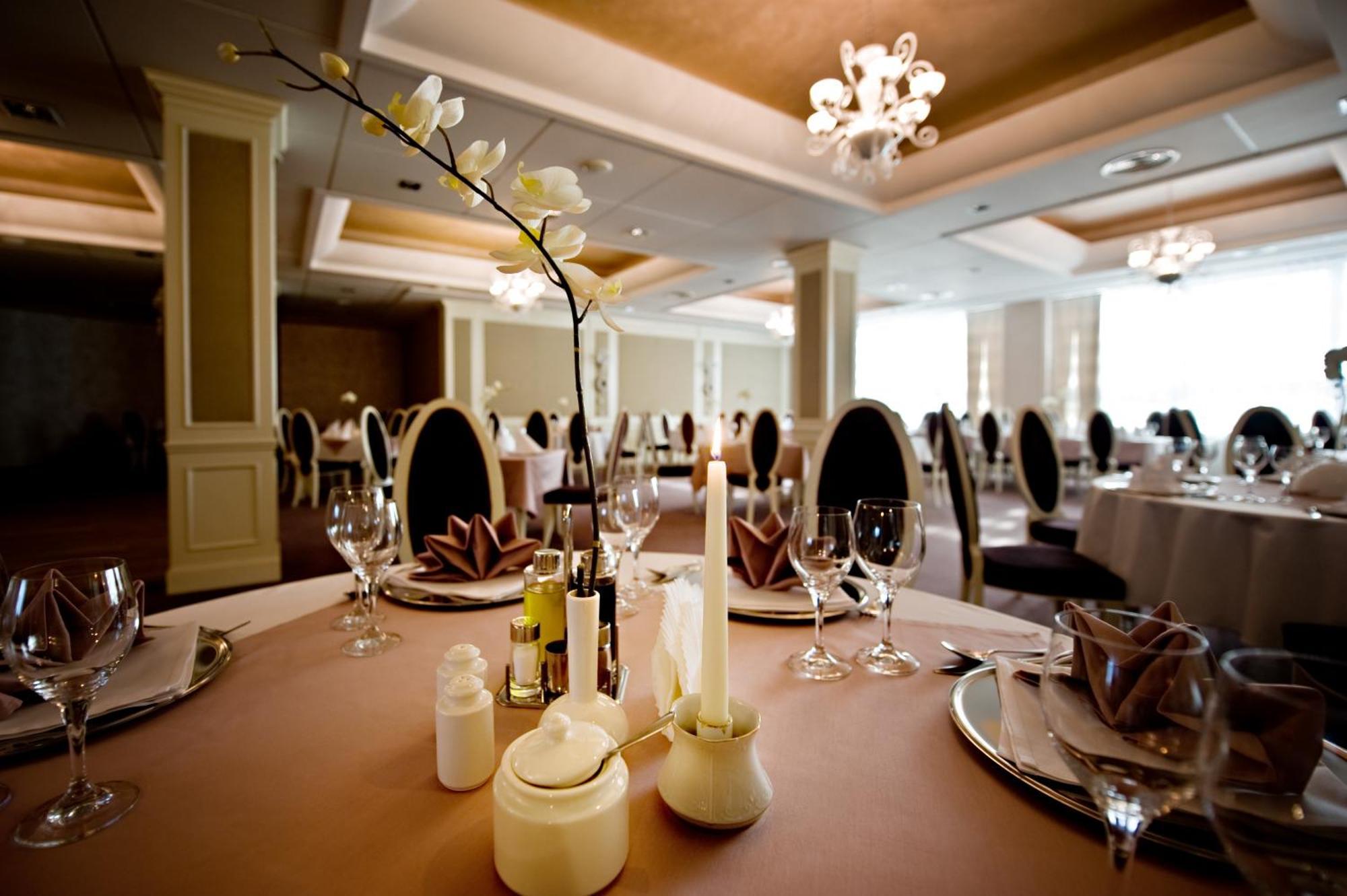 Hotel Prezydencki 4-Star Rzeszow Exterior photo