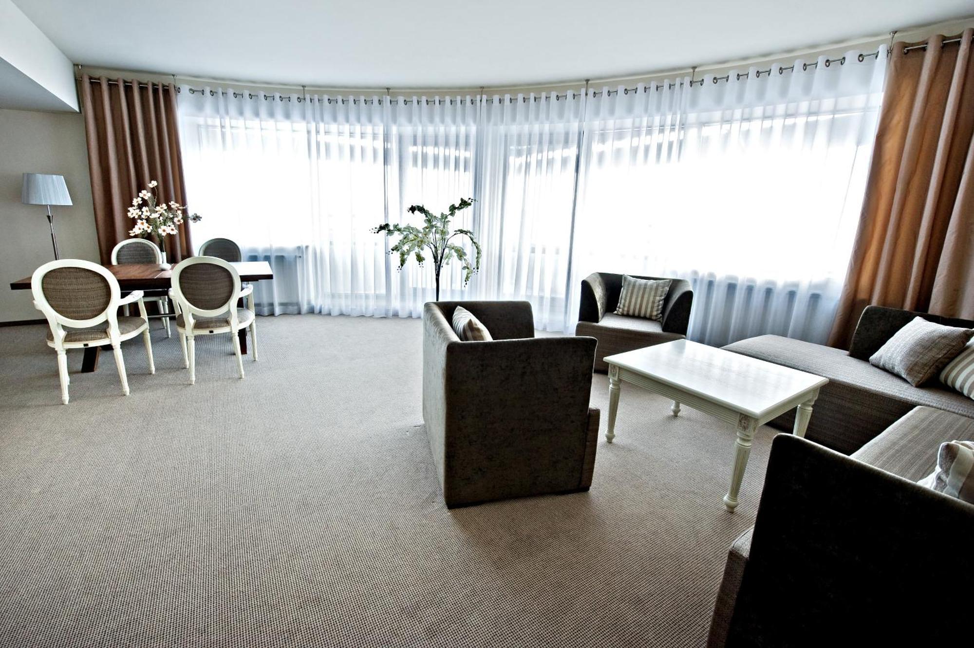Hotel Prezydencki 4-Star Rzeszow Exterior photo