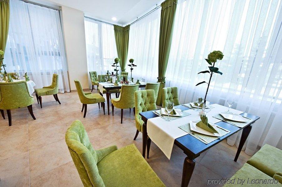 Hotel Prezydencki 4-Star Rzeszow Restaurant photo
