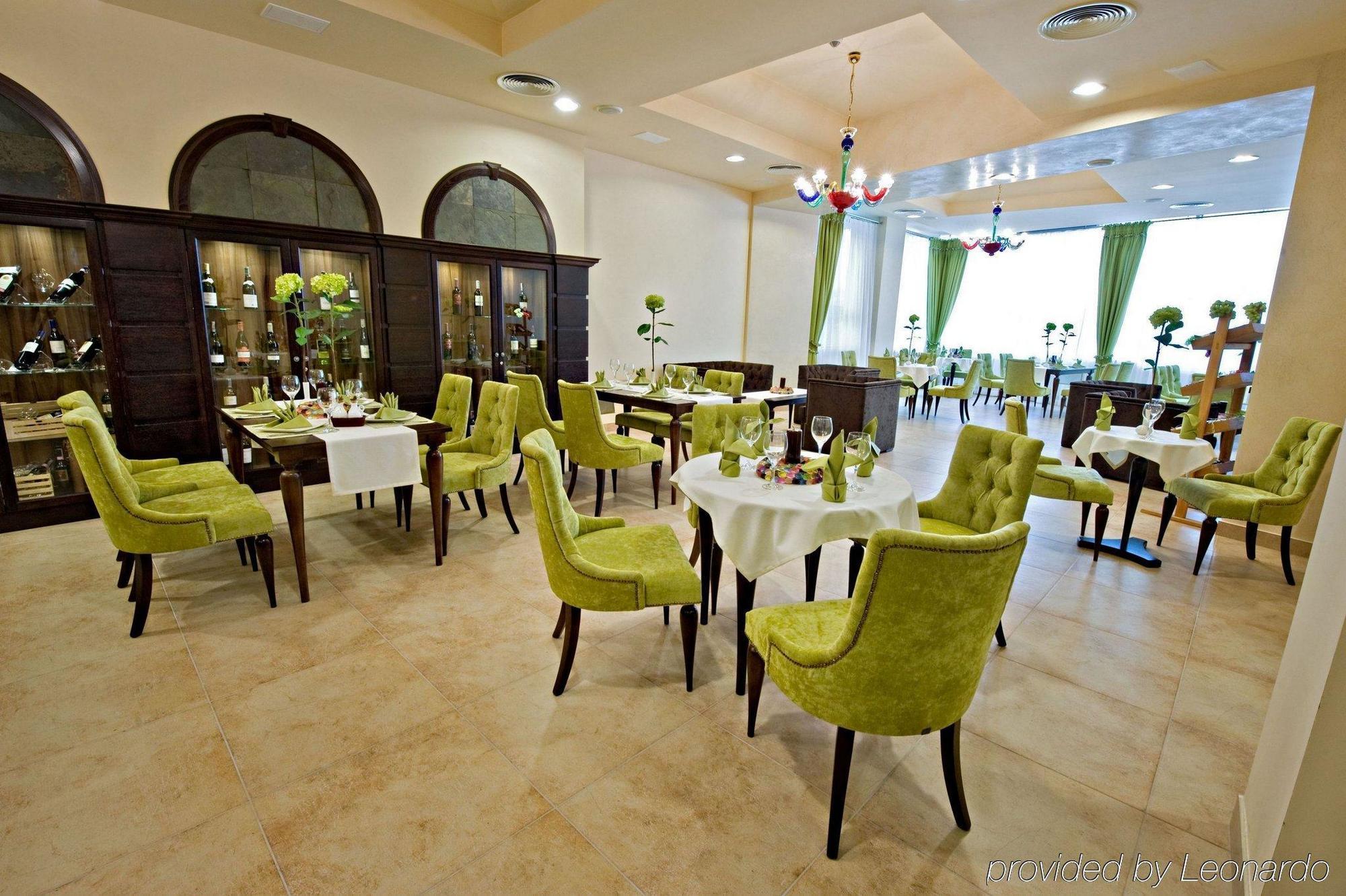 Hotel Prezydencki 4-Star Rzeszow Exterior photo